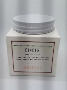 Woodlot CINDER Misco de soja Vela Artesanal Todo Natural 8oz Lote # 1912 - Imagen 1 de 2