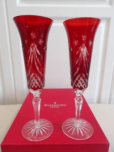 Sin usar, en caja ~ Impresionante Waterford Cristal Felices Fiestas Rubí Corte a Flautas Transparentes ~ Firmado - Imagen 1 de 8