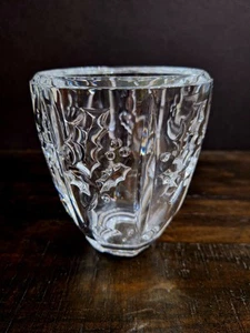 St. George 24% Fine Lead Crystal Tea Light Candle Holder Christmas Holly-No Base - Picture 1 of 12