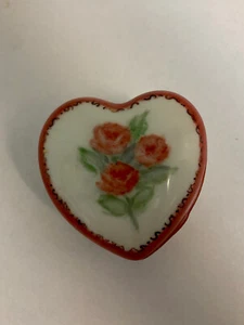 Small Antique Hand Painted and Signed Heart Shaped Trinket Box Red Roses 2” - Picture 1 of 4