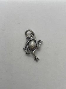 Colgante dije rana pequeña plata esterlina 2,1 gramos - Imagen 1 de 3