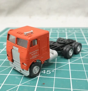 HO Scale Athearn Cab Over Semi Southern Pacific For Model Railroad 3 Axle - Picture 1 of 7