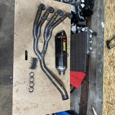 BMW S1000R 2009 2014 ESCAPE COMPLETO AKRAPOVIC Foto 1 de 4