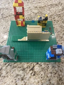 LEGO Harry Potter Quidditch Match Set Houses Mini Figs INCOMPLETE Replacement - Picture 1 of 6