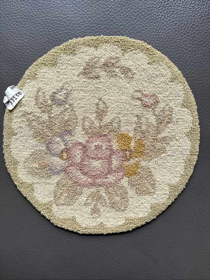 VINTAGE NEEDLEPOINT WOOL doiley round embroidery 1940s table mat - Image 1 of 4