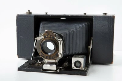 Lente Bausch & Lomb rectilínea rápida modelo A cámara brownie plegable Kodak No.3-A Foto 1 de 4