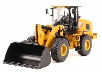 Diecast Masters Caterpillar Cat 930 Wheel Loader 85779 1:50 - Image 1 of 4
