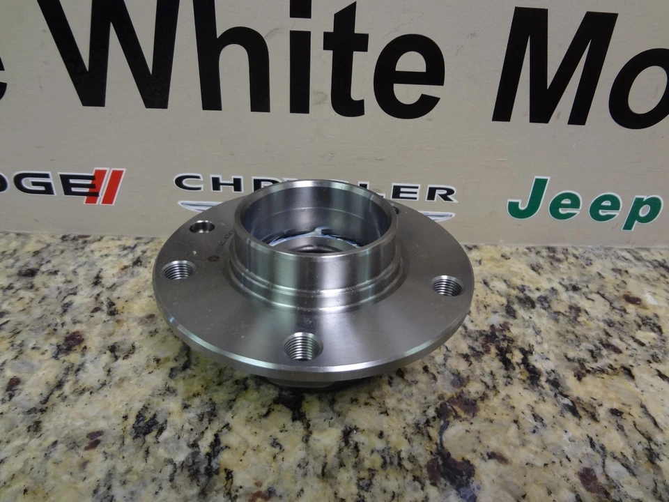 13-17 道奇飞镖全新后轮轴承轮毂组件 Mopar 工厂 Oem — 第 1/4 张图片