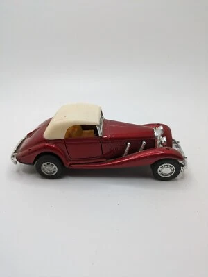 Vintage Yatming Mercedes 540K Cabriolet 1:32 Scale Model Diecast No.8502 red - Image 1 of 4