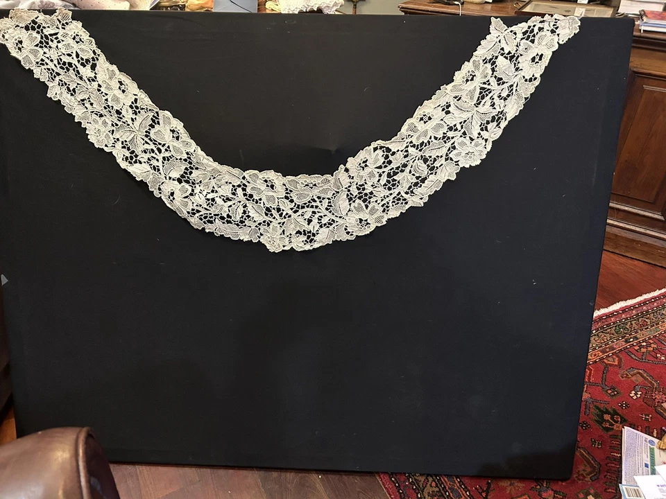 Large Pt De Venice Bertha Collar - image 1 of 4