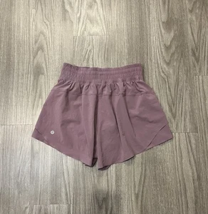 Lululemon Shake It Out High-Rise Laufshorts 2,5" Größe XS Lavendel - Bild 1 von 8