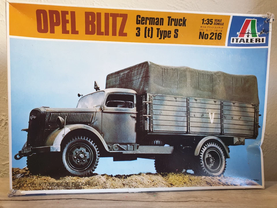 Italeri 216 Opel Blitz German Truck 3 T Type S militare 1:35 model kit - Immagine 1 di 1