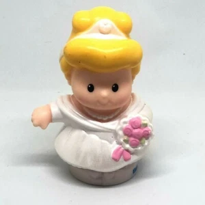 Fisher Price Little People Princesa Cenicienta Novia Vestido de Boda Figura de Disney - Imagen 1 de 4