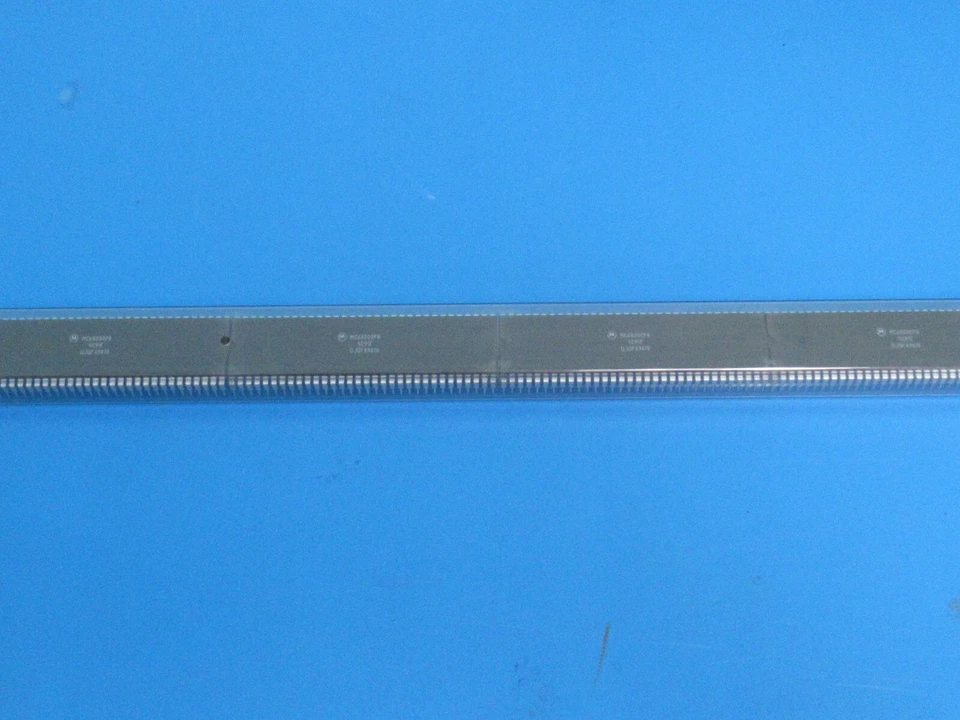 MC68000P8 Motorola Mc68000 CPU 64-pin DIP RARE Collectible Very