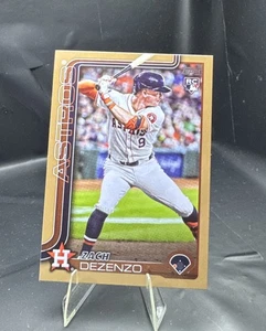 2025 Topps Serie 1 ORO Parallelo /2025 - #89 Zach Dezenzeno RC Astros - Foto 1 di 3