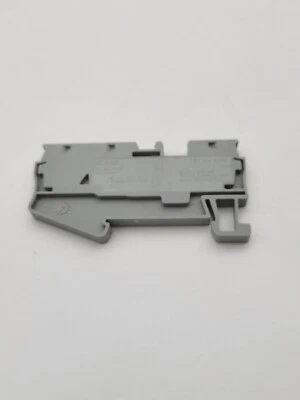 Eaton IEC 60947-7-1 Terminal Block 600-Volt 800-Volt 30-Amp 28-10AWG - Gray - Image 1 of 4