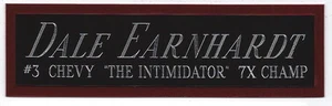 PLACA DE IDENTIFICACIÓN DALE EARNHARDT PARA CASCO FIRMADO AUTOGRAFIADO-JERSEY-FOTO-COCHE-NEUMÁTICO - Imagen 1 de 2