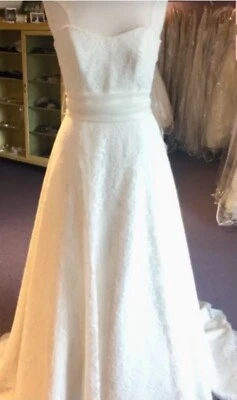 Vestido de novia Mikaella 1851 Foto 1 de 4