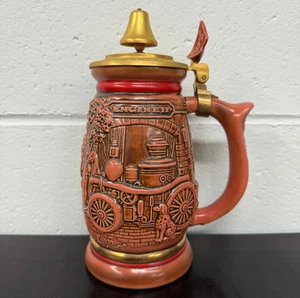 DE COLECCIÓN AVON 1989 "TRIBUTO A LOS BOMBEROS AMERICANOS" PIEDRA DE CERVEZA con tapa de campana - Imagen 1 de 13