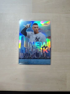 2022 Topps Chrome - Aaron Judge Heart of the City Refractor - Yankees - #HOC-13 - Picture 1 of 8