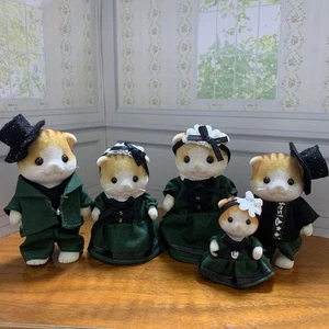 Sylvanian Families Halloween handgefertigtes Familienkostüm Set für Puppen (5 Stck.) - Bild 1 von 6