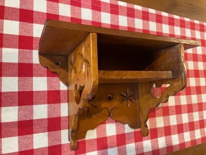 Antique Small Spoon Carved Shelf (circa 1900-1920) - Picture 1 of 7