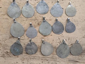 Vintage LEERE Turkmenische Anhänger schwer zu finden Schmuckzubehör 15 Teile (19455) - Bild 1 von 5