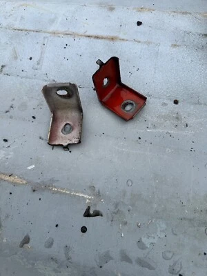 Soporte de montaje para parachoques inferior Ford OEM 92-02 E-350 Econoline Club Wagon Foto 1 de 2