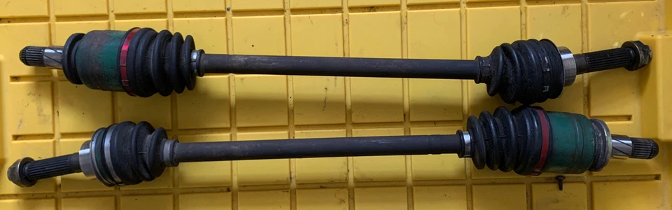 02-05 SUBARU IMPREZA WRX M/T EJE REVELINE TRASERO PAR IZQUIERDA Y DERECHA Y6624 Foto 1 de 1