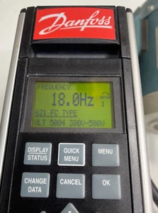 DANFOSS 175Z0052 VLT5004PT5B20STR3DLF00A00C0 VLT 5000 VFD Drive 3P 500V 2.2kW - Picture 1 of 14