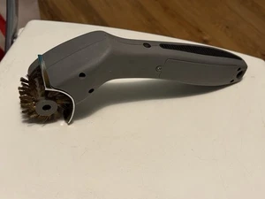 Grill Tek Grill Brush, Battery operated , Good Condition - Picture 1 of 4