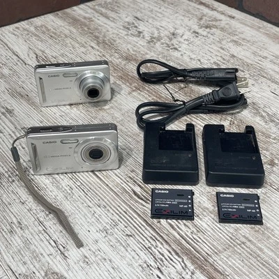 CASIO EXILIM EX-Z9  8.1 Mega Pixels Digital Cameras Batteries & Chargers PARTS - Image 1 of 4