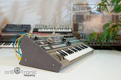 Korg microKORG / S Holz Ständer Seitenteile Stand Sidepanel Desktop Stand MDF - Bild 1 von 4