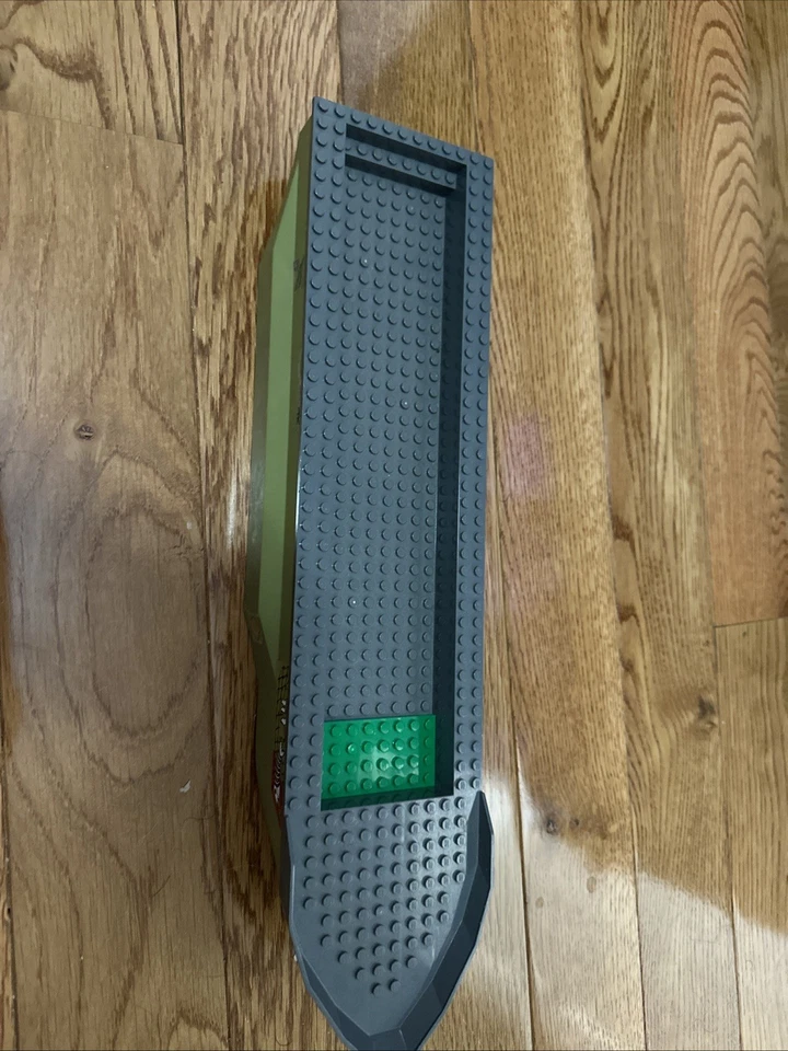 LEGO: Legends Of Chima (70006) Cragger's Command Ship OLIVE GREEN BOAT HULL ONLY - Image 1 of 4