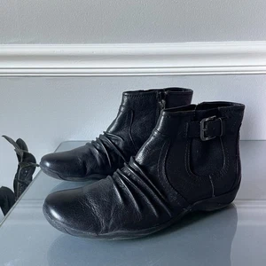 Clarks Artisan Black Leather Ankle Boots Women’s Size 8.5M - Picture 1 of 8