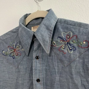 Vintage 70s Chainstitch Embroidered Chambray Denim Disco Shirt Men’s Medium M - Picture 1 of 9