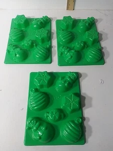 Jello Jigglers Shots Christmas Holiday Molds Snowman Snowflake Candy Ornament  - Picture 1 of 3