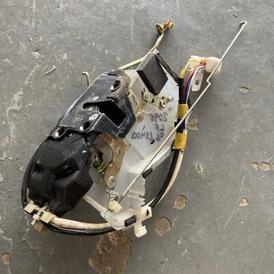 Actuador de cierre de cerradura de puerta delantera izquierda Lexus LS400 SDN 1995-1997 4 puertas 69040-50120 Foto 1 de 4