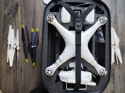 (pacote) Drone DJI Phantom 3 Advanced FPV + Controle, Estojo, Baterias, Lâminas - Imagem 1 de 4