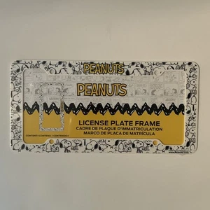 Peanuts SNOOPY Plastic Black and White License Plate Frame Holder NEW - Picture 1 of 15