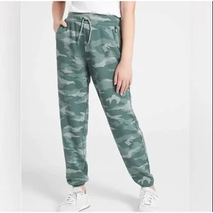 Athleta Girl Warm Up Jogger in Sage Camo Girls Size XL / 14 Light Green Pants - Picture 1 of 12