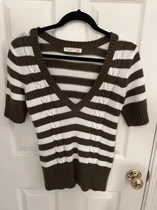 Old Navy Women’s Sweater Blouse Pullover V-Neck White And Olive Striped - Picture 1 of 4