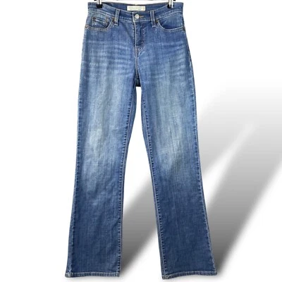 Pantalones de mezclilla Levis 512 perfectamente adelgazantes corte bota para mujer talla 4M medianos bolsillos con solapa Foto 1 de 4