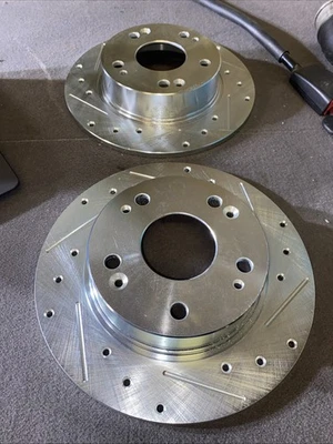 Juego de rotores de freno traseros perforados y ranurados para Acura TSX Honda Accord 2003-2007 Foto 1 de 4