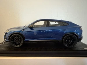 1/18 MR Collection Lamborghini Urus blau mit blauer Innenausstattung - Neu - Bild 1 von 23