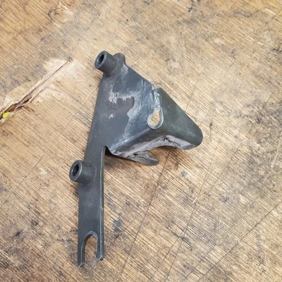 2002 Suzuki Eiger 400 4 x 4 Shift кабель держатель пластина кронштейн - Изображение 1 из 4