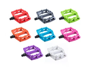 DMR V6 Plastic Pedal - Picture 1 of 9