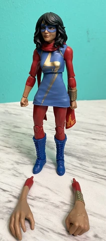 Hasbro Marvel Legends Sandman Series Ms. Marvel Loose Action Figure Cover