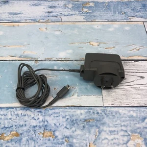 Genuine Nintendo USG-002(AUS) AC Adapter 230-240V 5.2A 450mA for DS Lite / DSi - Picture 1 of 10