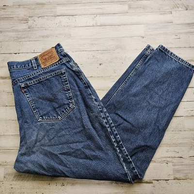 VTG Y2K Levi's 550 Classic Relaxed Fit Tapered Leg Jeans Women's 20 M Blue - Image 1 of 4